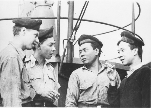 Fig 8 sub K XV crew on deck 13 July 1943