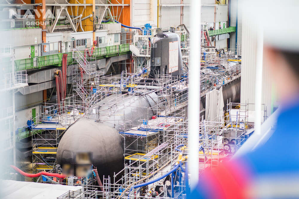 De nucleaire aanvalsonderzeeboot&nbsp;Suffren&nbsp;in aanbouw op de werf van Naval Group in Cherbourg, juli 2019 (foto: Naval Group)